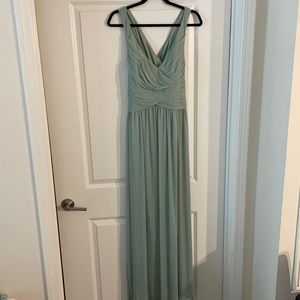 Dress/Gown